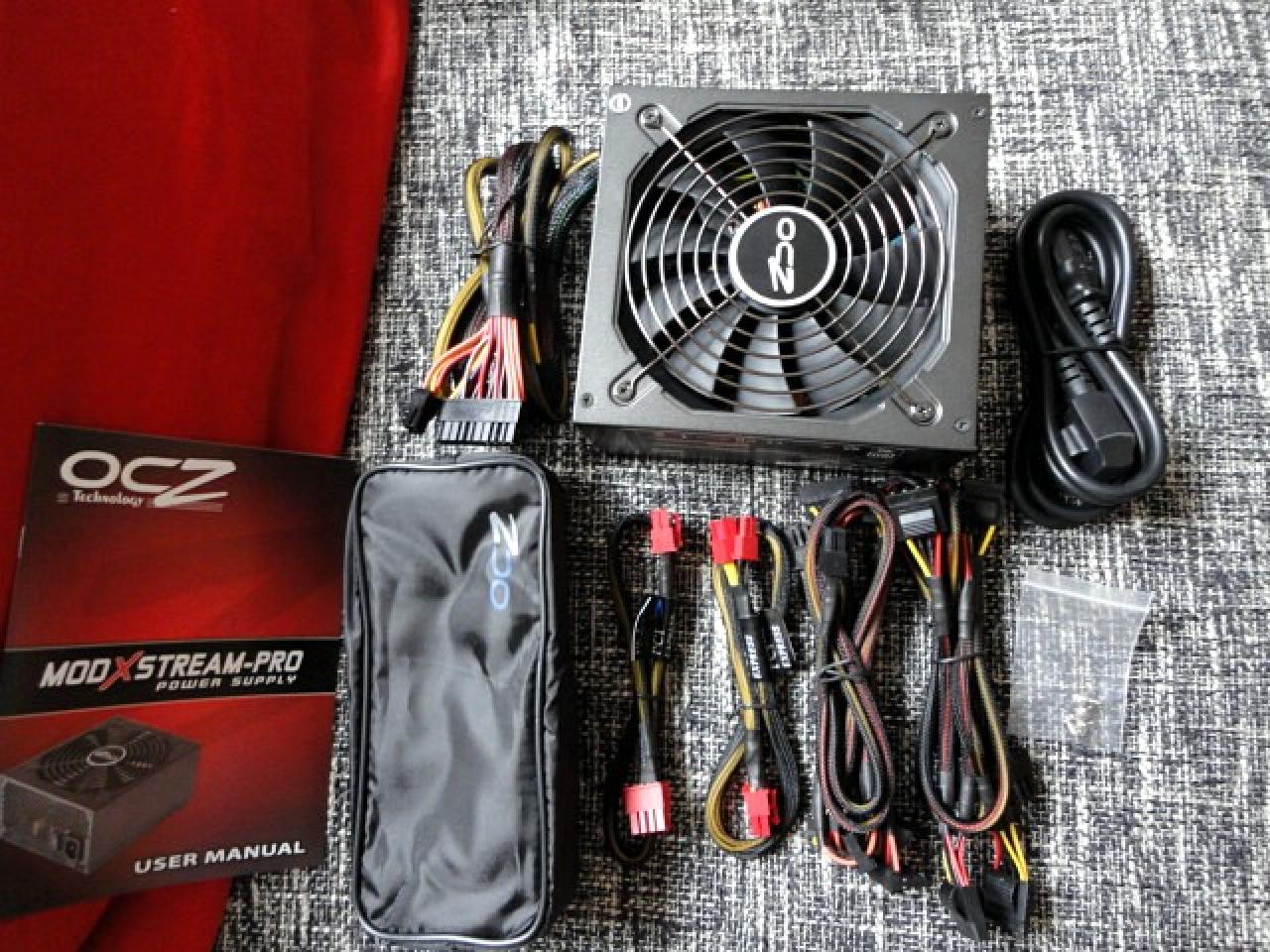 [08/03/2011] Das Schwarze mit der blonden Seele: kontrastreiches PC-Gehäuse im Eigenbau (41)