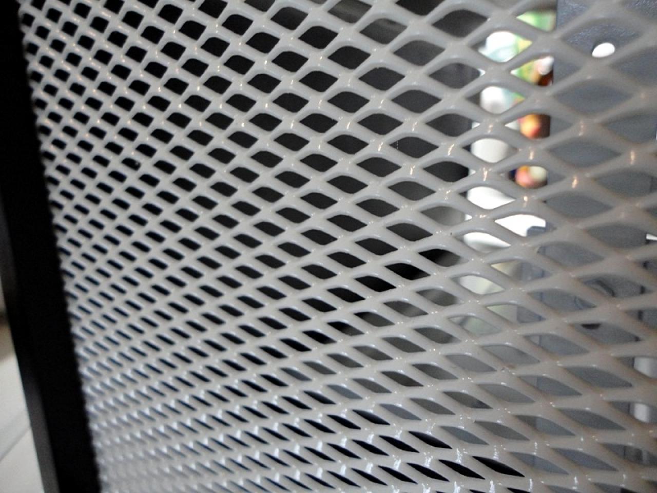 [08/03/2011] Das Schwarze mit der blonden Seele: kontrastreiches PC-Gehäuse im Eigenbau (71)