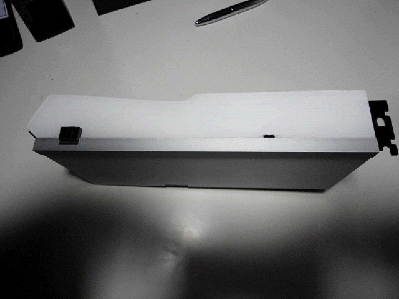 [08/03/2011] Das Schwarze mit der blonden Seele: kontrastreiches PC-Gehäuse im Eigenbau (104)