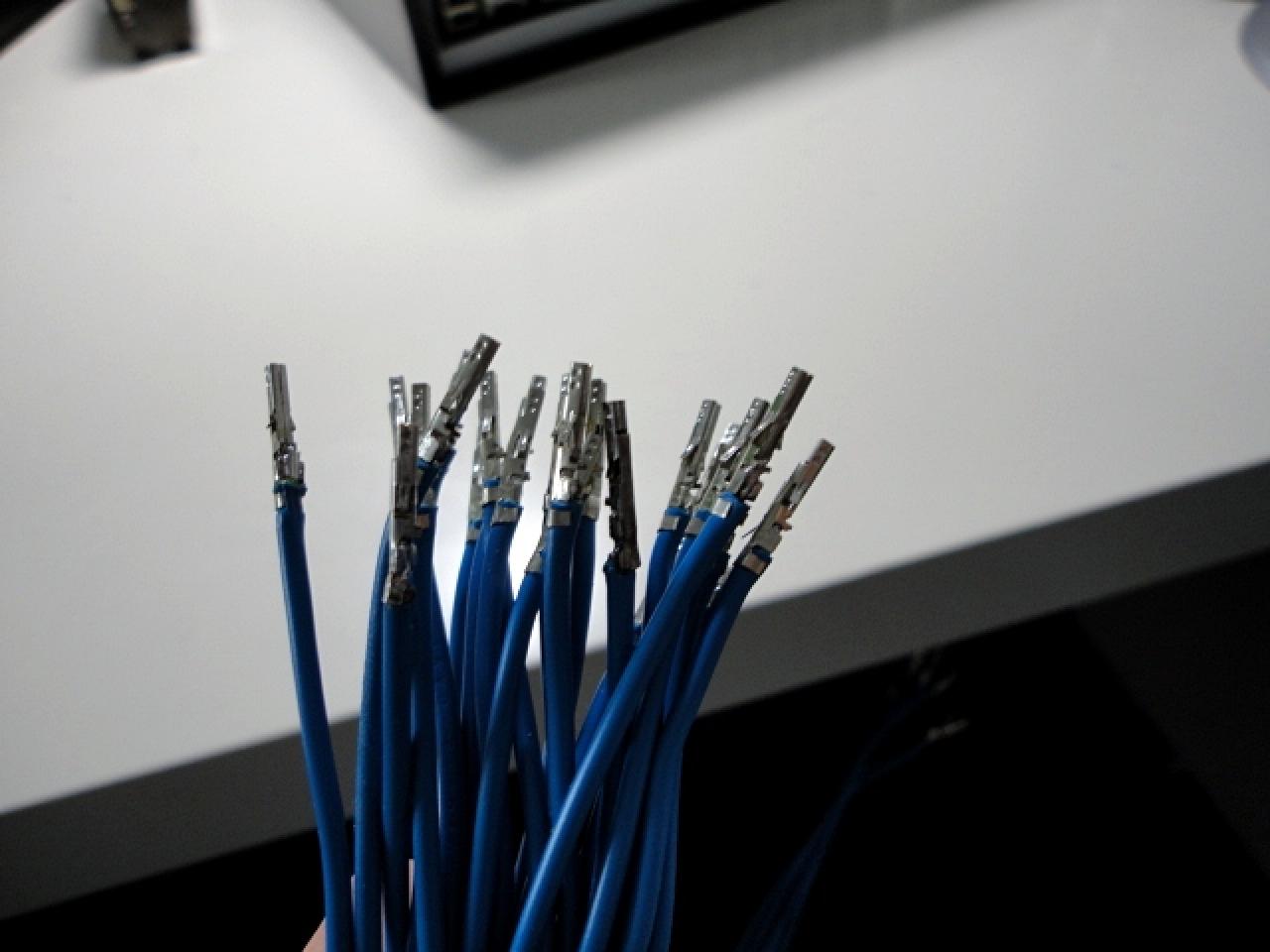 [08/03/2011] Das Schwarze mit der blonden Seele: kontrastreiches PC-Gehäuse im Eigenbau (106)