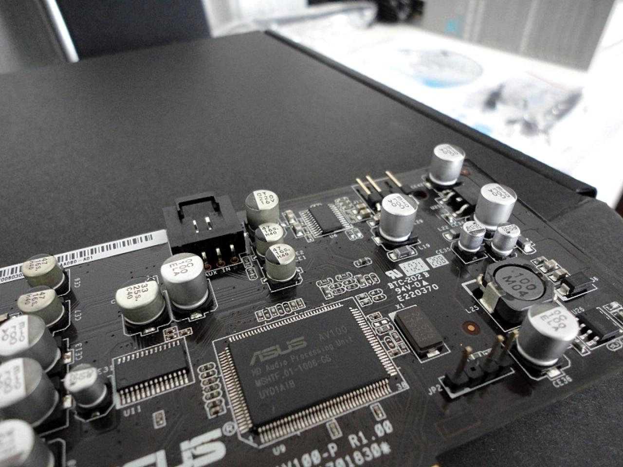 [08/03/2011] Das Schwarze mit der blonden Seele: kontrastreiches PC-Gehäuse im Eigenbau (128)