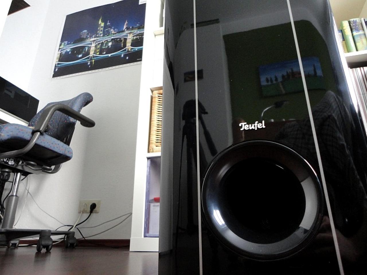 [08/03/2011] Das Schwarze mit der blonden Seele: kontrastreiches PC-Gehäuse im Eigenbau (129)