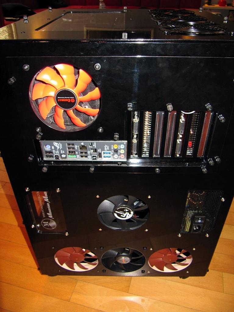 [18/03/2011] Tagebuch mit High-End-Hardware: Mountain Mods schluckt Mo-Ra 3 (23)