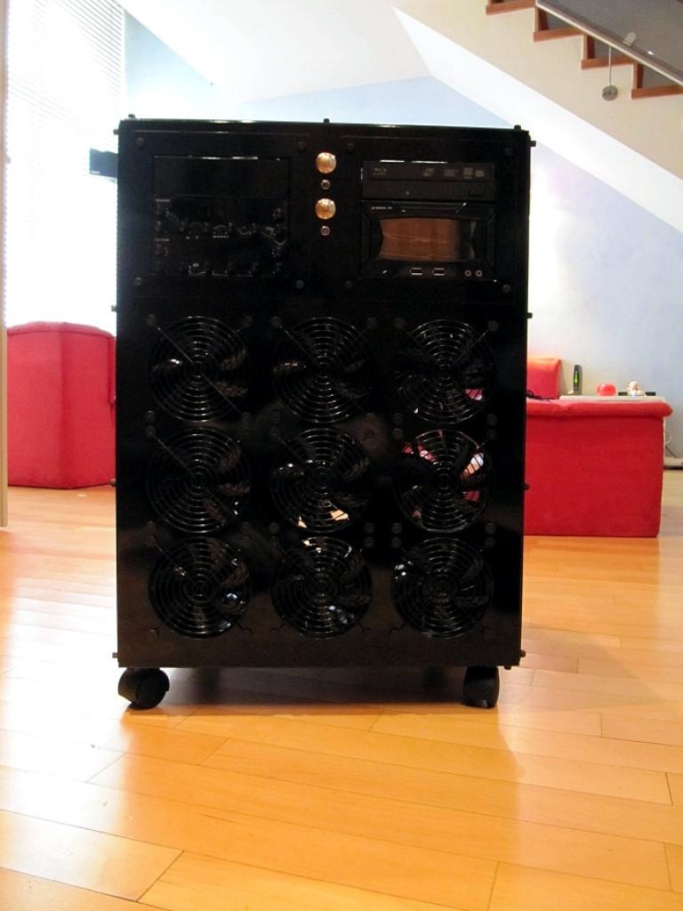 [18/03/2011] Tagebuch mit High-End-Hardware: Mountain Mods schluckt Mo-Ra 3 (27)