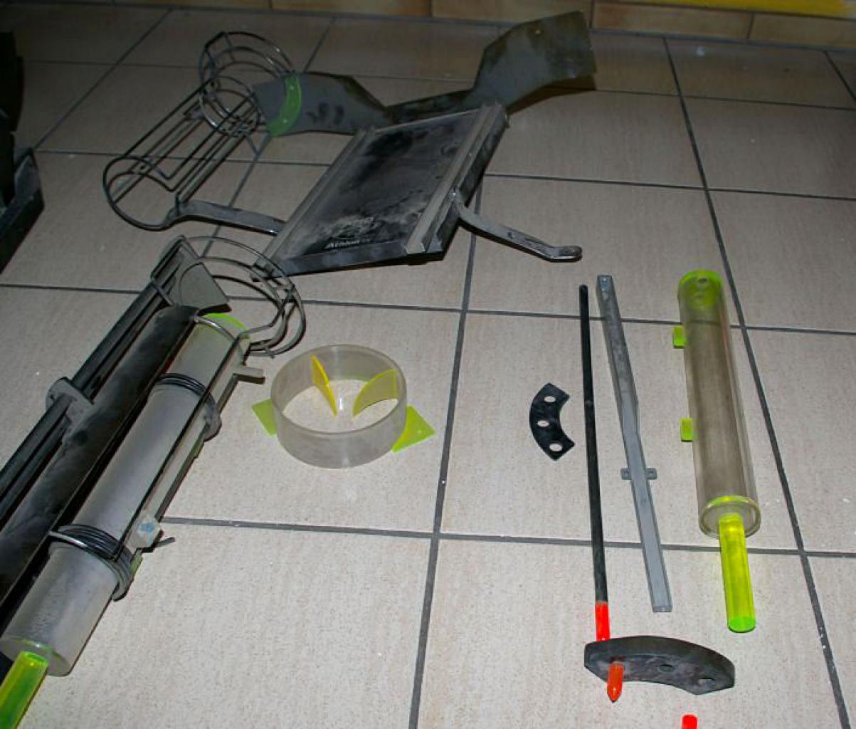 [25/03/2011] Irres Walker-Projekt: eine schwer bewaffnete Casemod erobert das Museum (6)