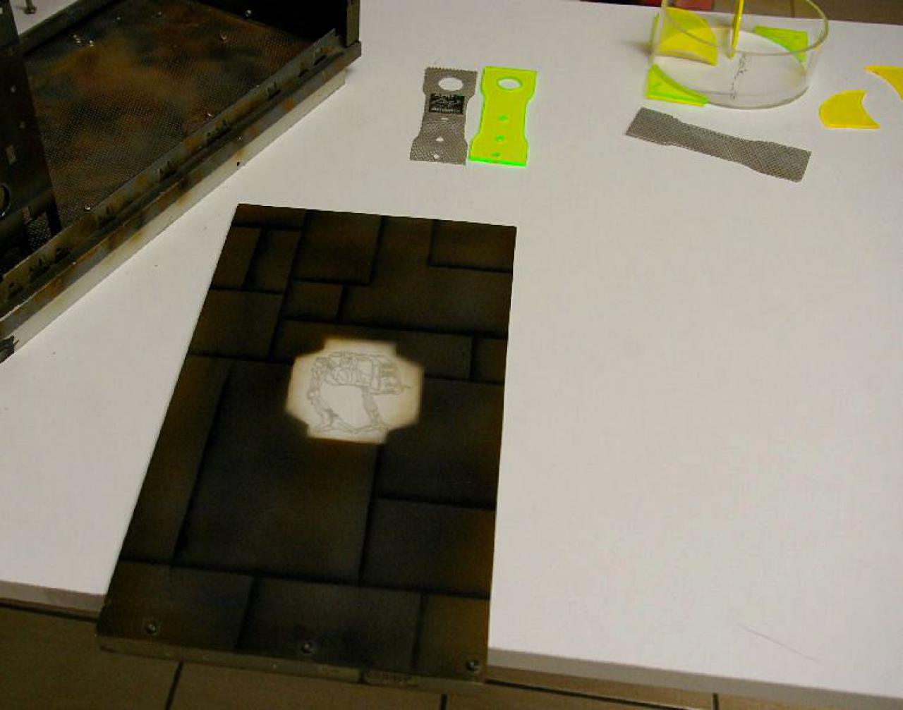 [25/03/2011] Irres Walker-Projekt: eine schwer bewaffnete Casemod erobert das Museum (8)