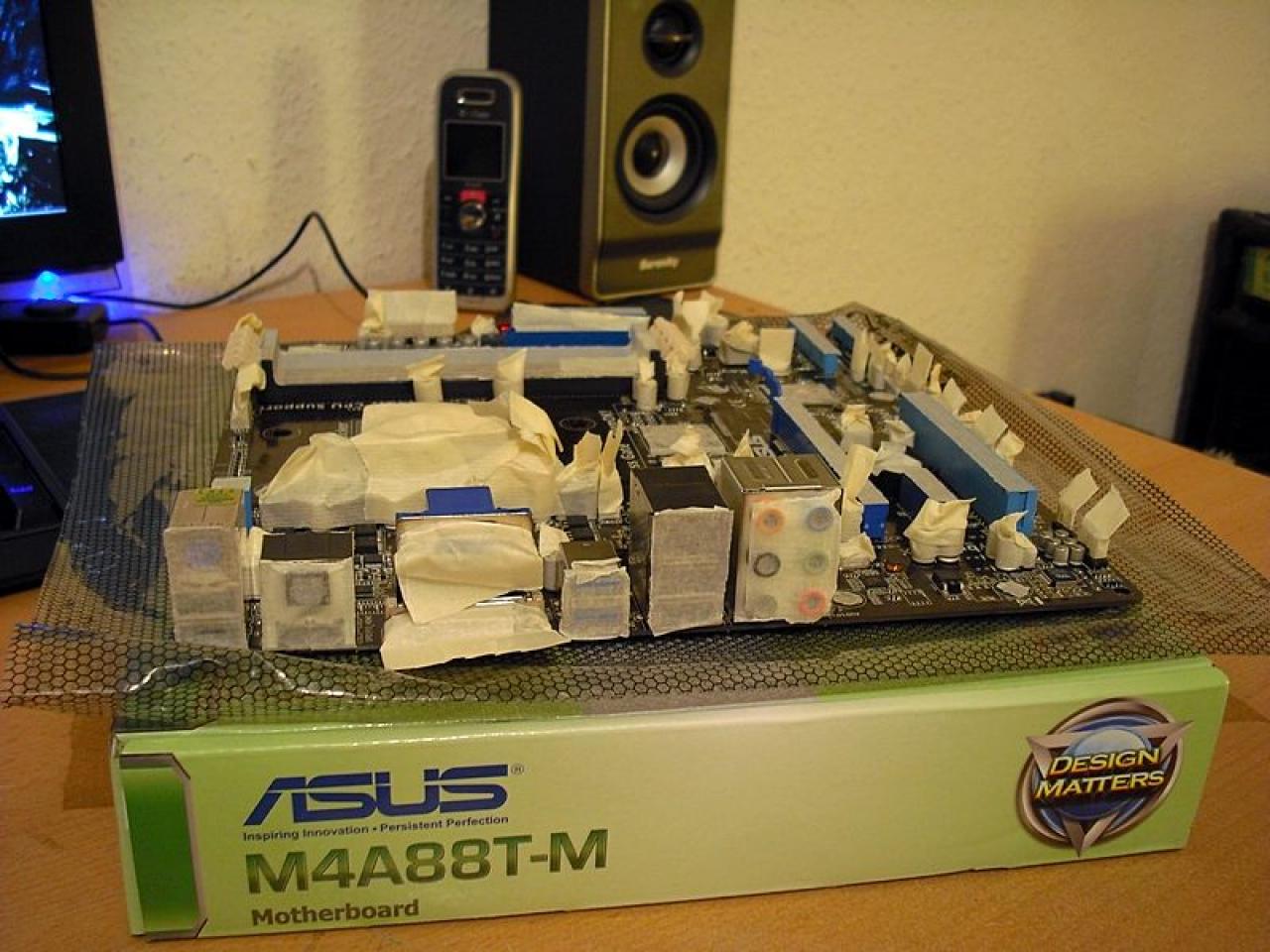 [11/03/2011] Überraschungs-Casemod für die Schwester - Update mit lila Plüsch und Spiegelfolie (1)