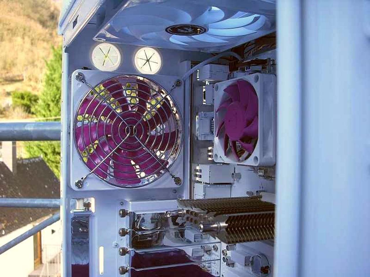 [11/03/2011] Überraschungs-Casemod für die Schwester - Update mit lila Plüsch und Spiegelfolie (62)