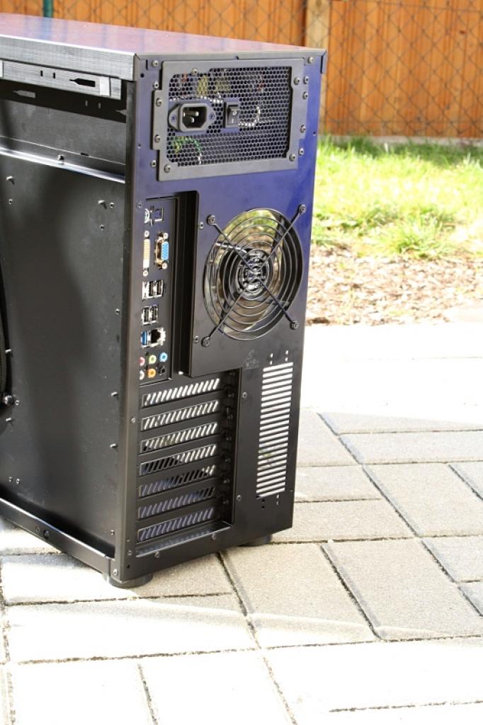 [02/03/2011] Casemod-Blitztagebuch: ein Spendenrechner für den Kindergarten (26)