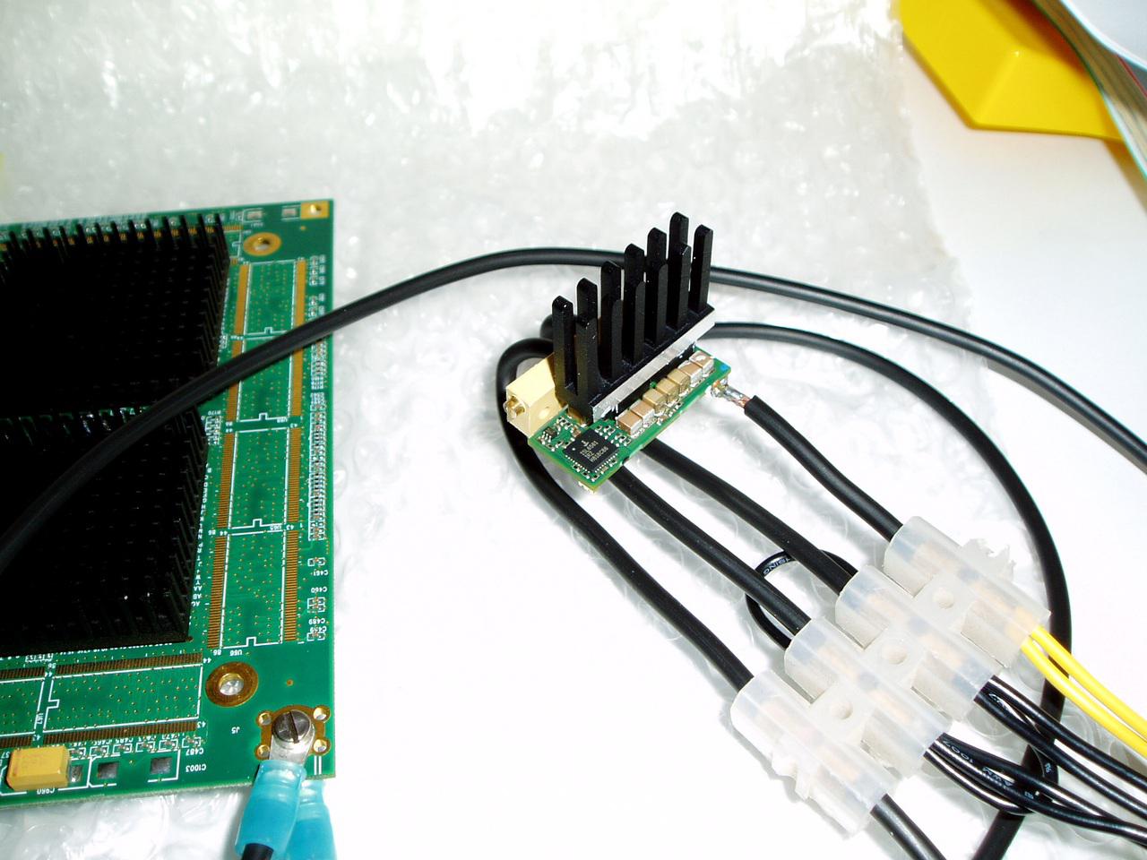 [02/03/2011] Netzteil für acht 3dfx-GPUs im Eigenbau (2)