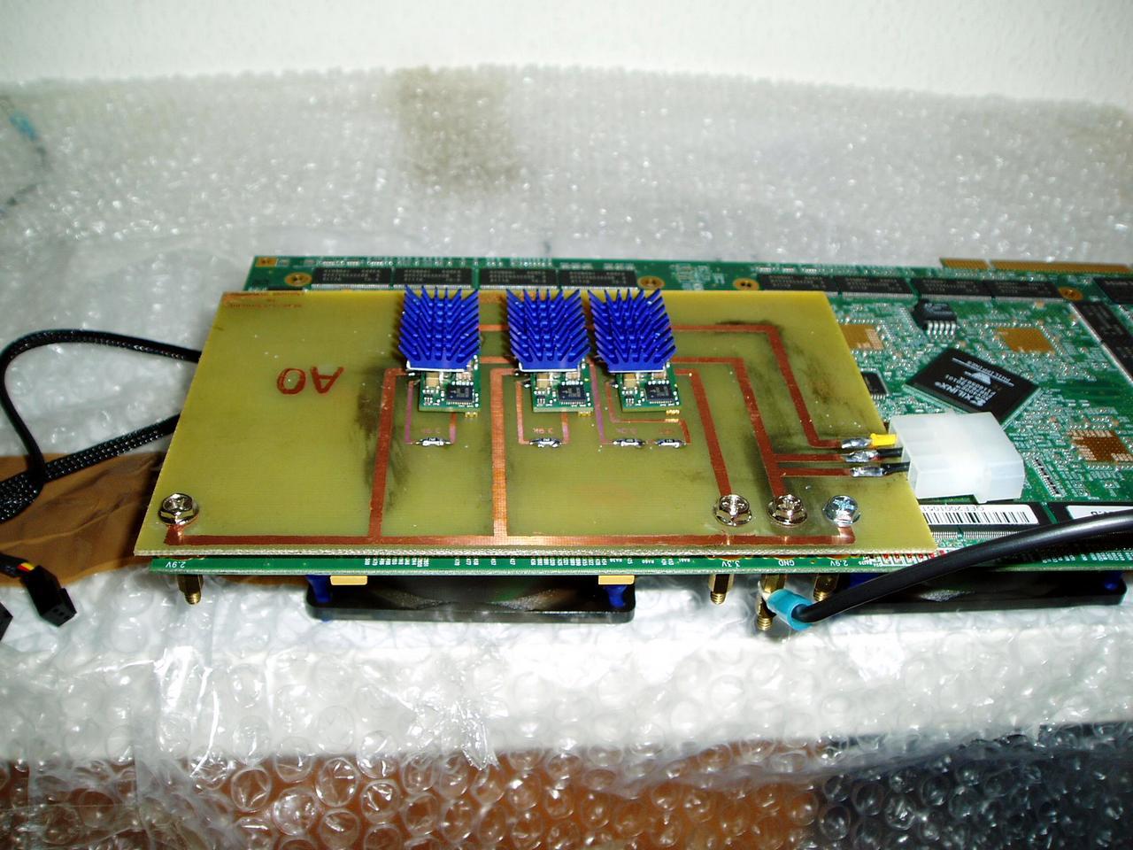 [02/03/2011] Netzteil für acht 3dfx-GPUs im Eigenbau (14)