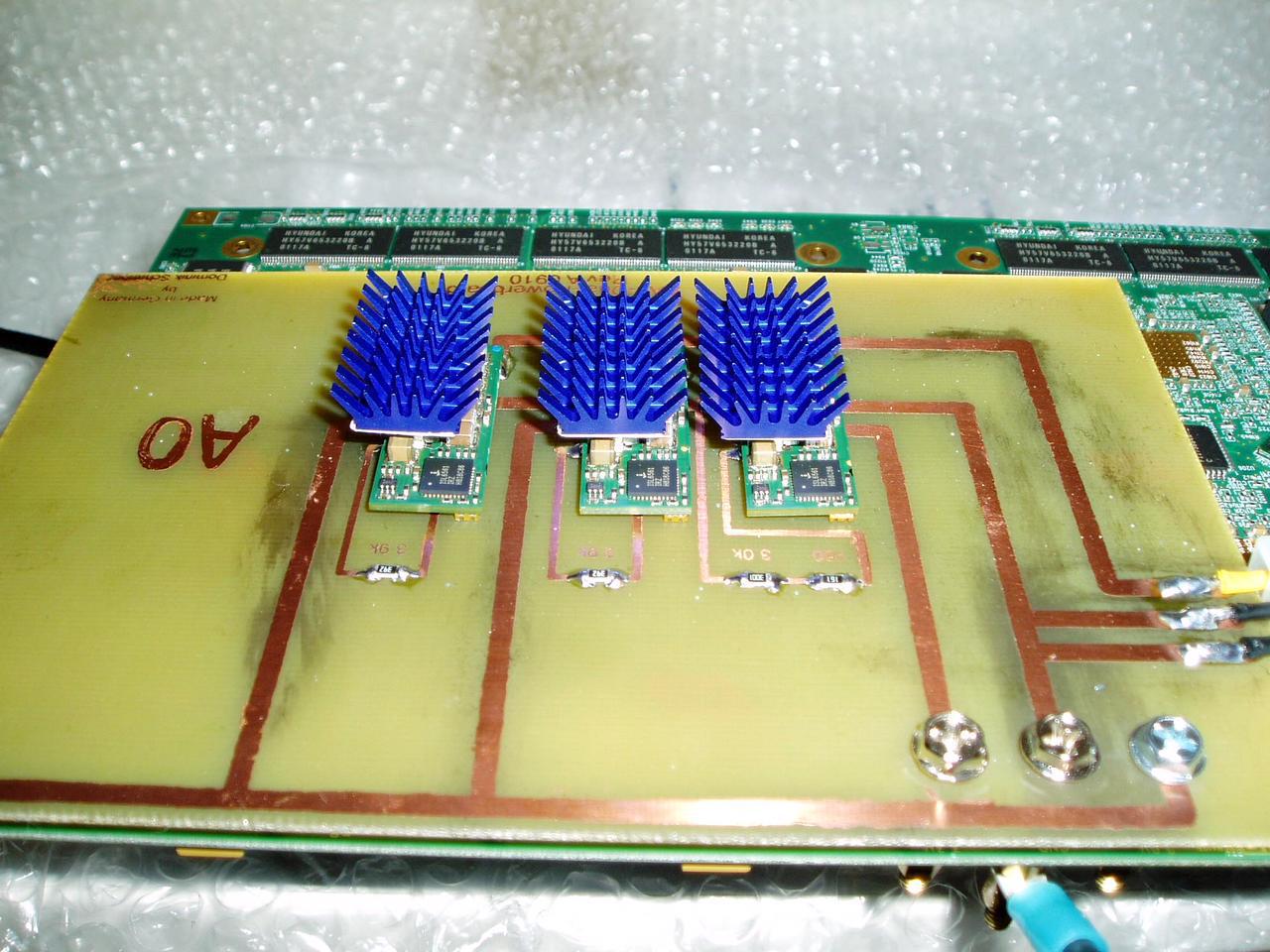 [02/03/2011] Netzteil für acht 3dfx-GPUs im Eigenbau (15)