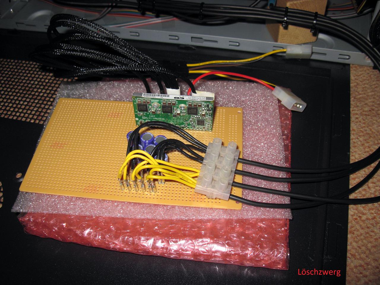 [02/03/2011] Netzteil für acht 3dfx-GPUs im Eigenbau (41)