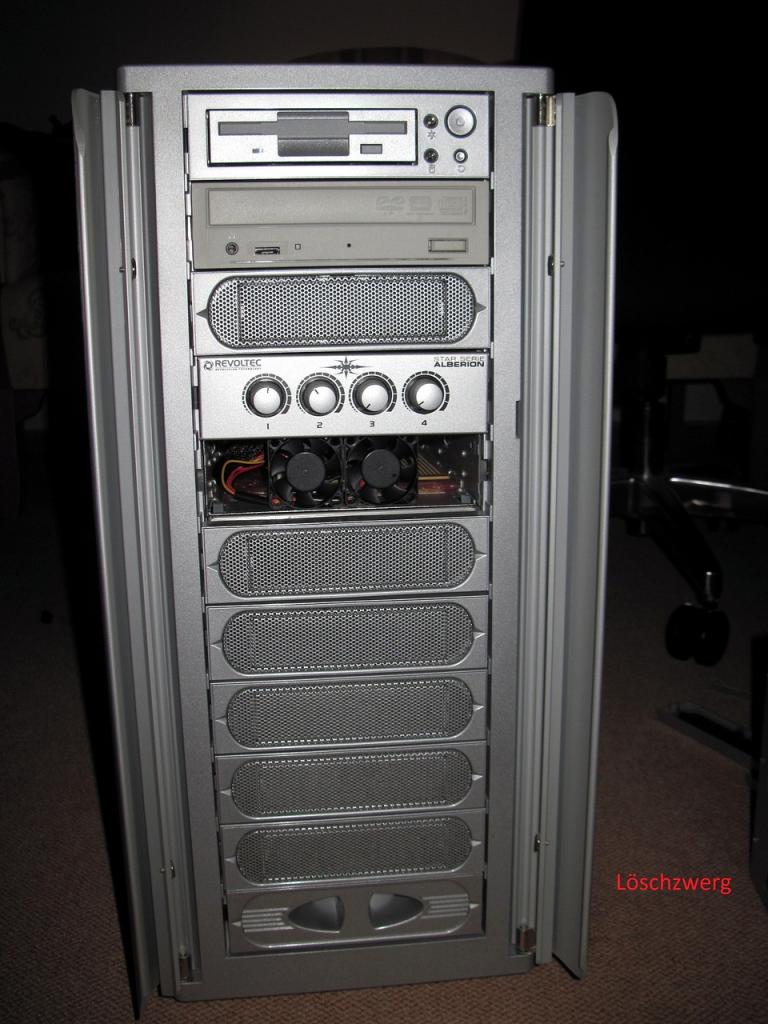 [02/03/2011] Netzteil für acht 3dfx-GPUs im Eigenbau (68)