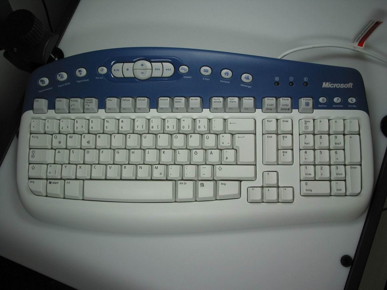 [21/04/2011] Nomen est Omen: das Multimedia Keyboard
