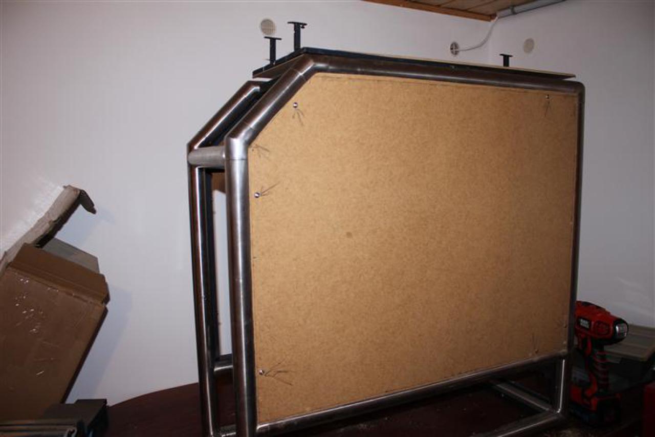 [01/04/2011] Acid: Vorzeige-Casecon mit Edelstahlrahmen und weißem Monsta-Radiator. Update vom 4.4.2011 (37)