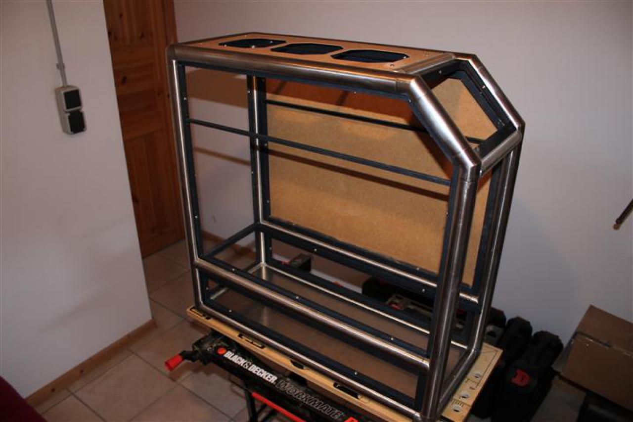 [01/04/2011] Acid: Vorzeige-Casecon mit Edelstahlrahmen und weißem Monsta-Radiator. Update vom 4.4.2011 (38)