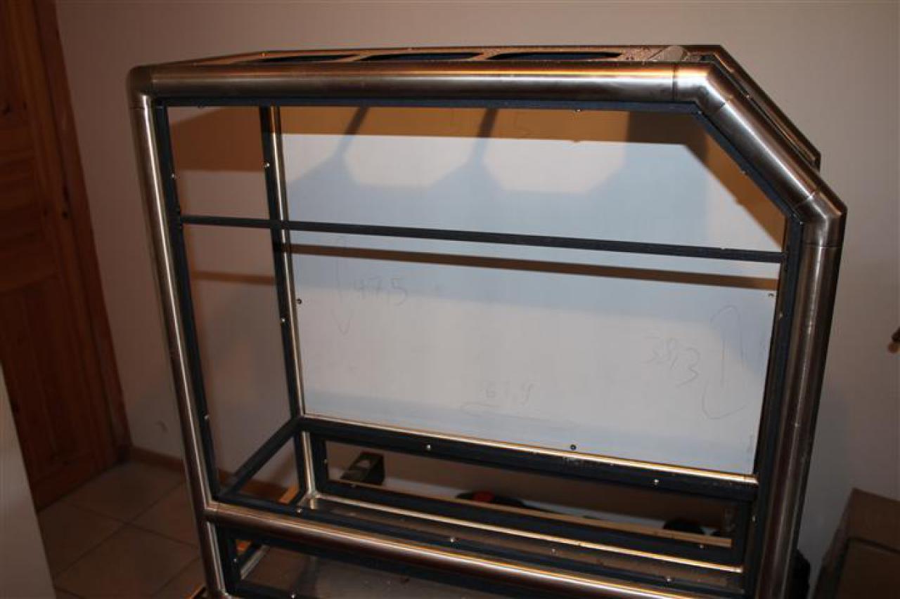 [01/04/2011] Acid: Vorzeige-Casecon mit Edelstahlrahmen und weißem Monsta-Radiator. Update vom 4.4.2011 (39)