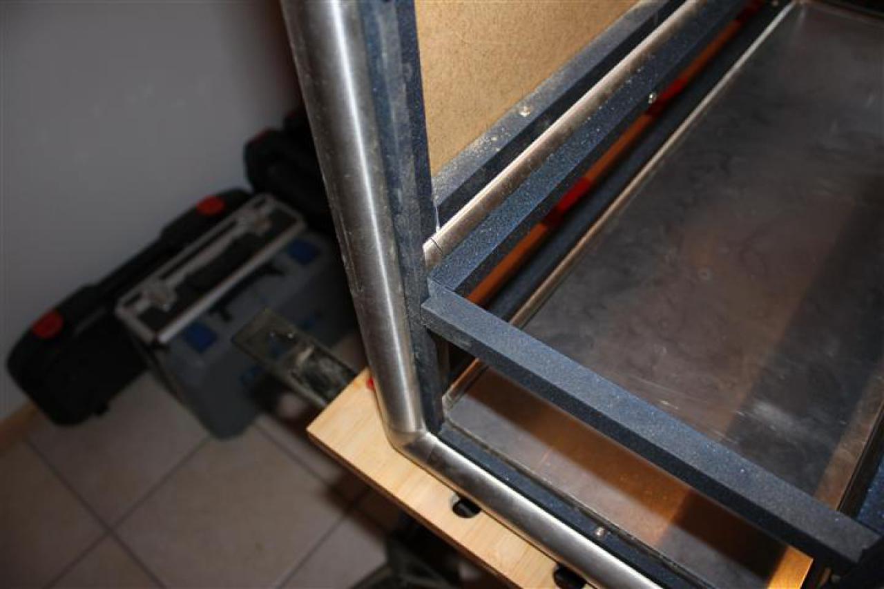 [01/04/2011] Acid: Vorzeige-Casecon mit Edelstahlrahmen und weißem Monsta-Radiator. Update vom 4.4.2011 (40)