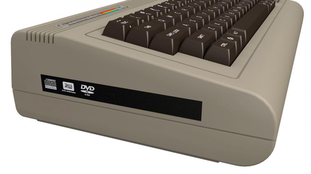 [06/04/2011] Commodore C64x (3)