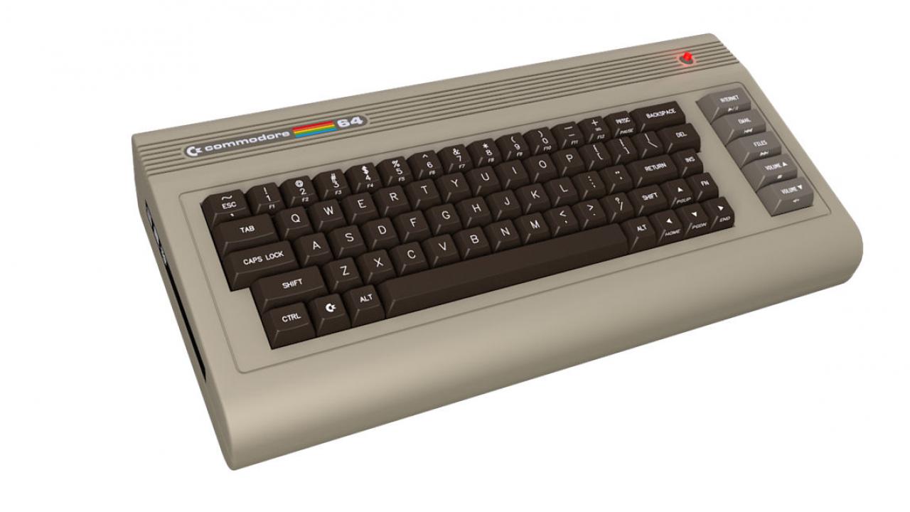 [06/04/2011] Commodore C64x (4)