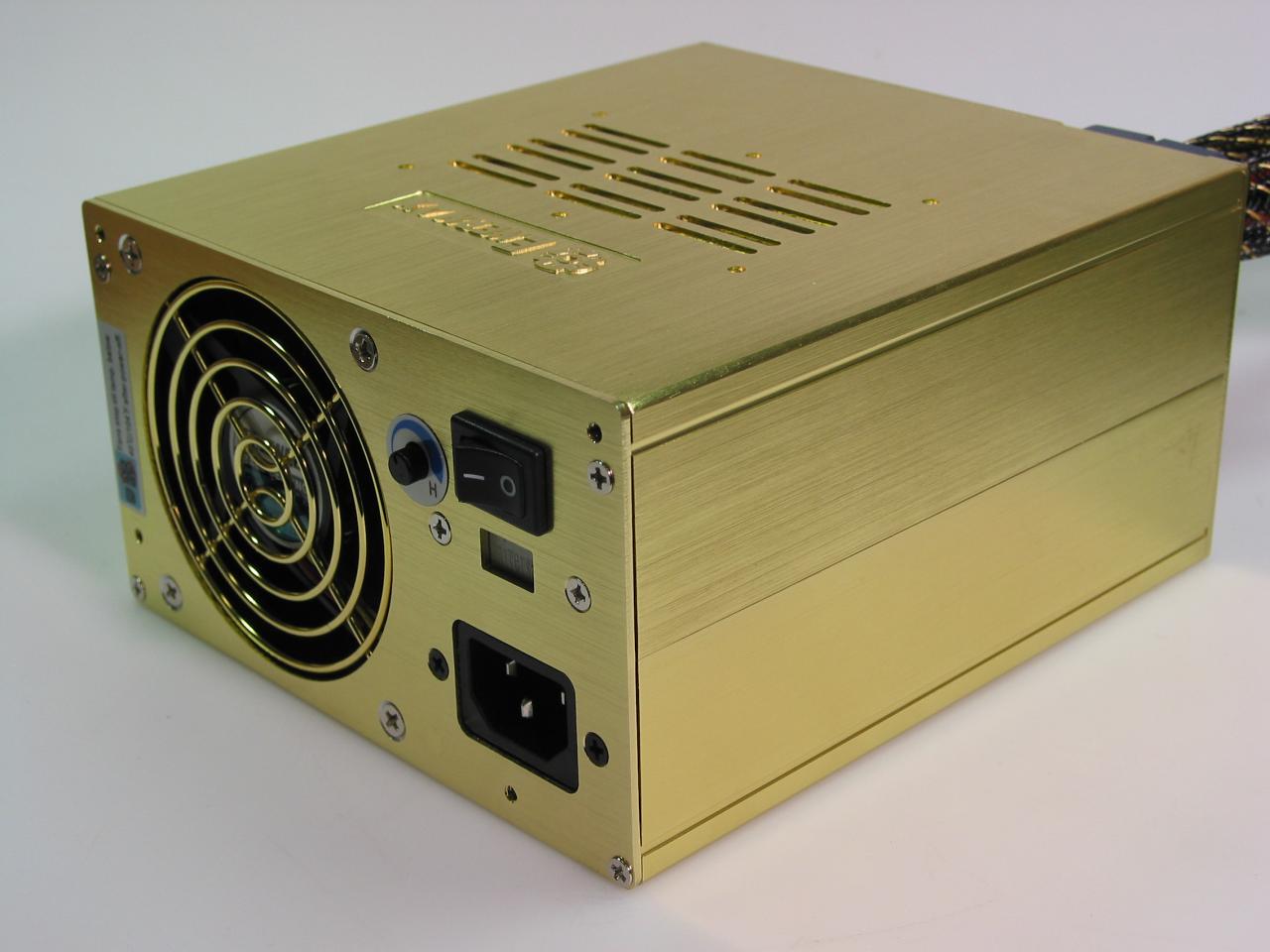 [21/04/2011] Meilensteine: Enermax EG701AX-VH(W) das erste Gold-Netzteil? Zu mindestens nicht nach 80 Plus!
