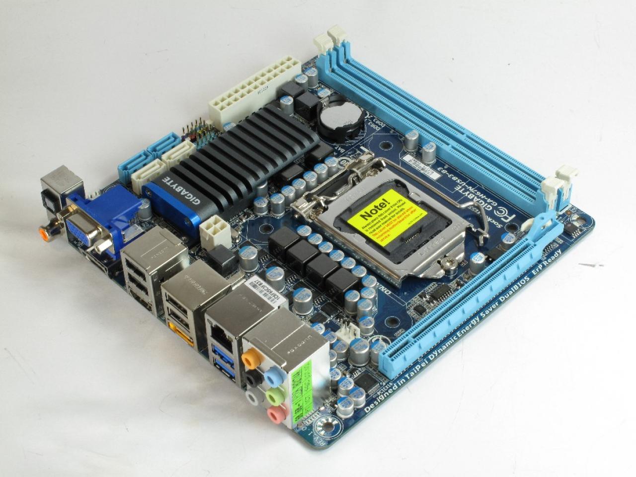 [01/04/2011] Gigabyte H67N USB3 B3 02