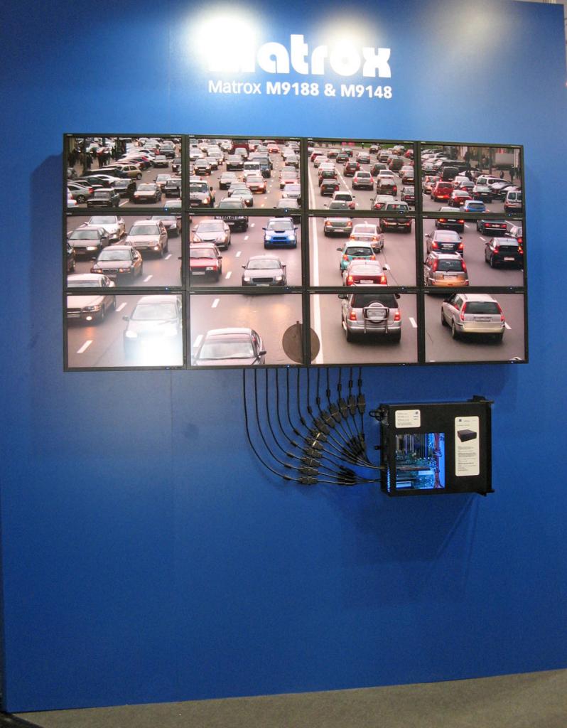 [05/04/2011] Abgefahrene Lösungen: Multidisplaysystem von Inonet mit Matrox-Technik 