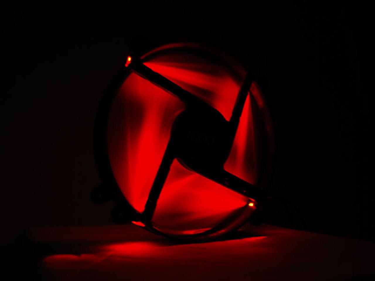 [29/04/2011] NZXT FS-200LED (3)