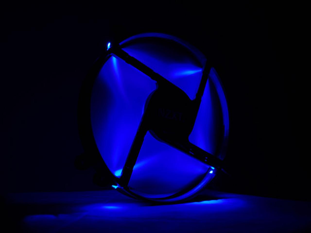 [29/04/2011] NZXT FS-200LED (4)