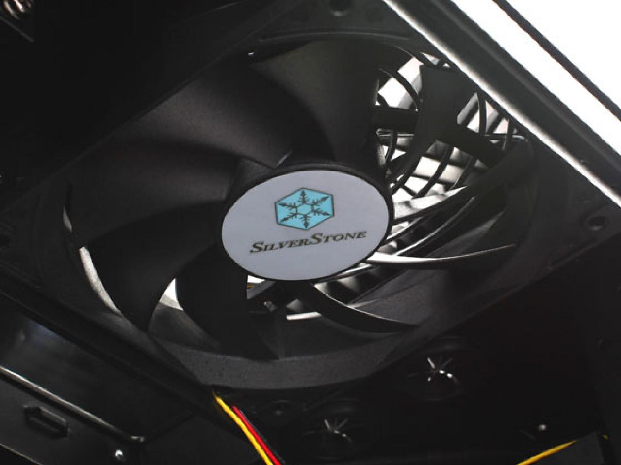 [09/04/2011] Silverstone stellt das Raven 3 vor (12)