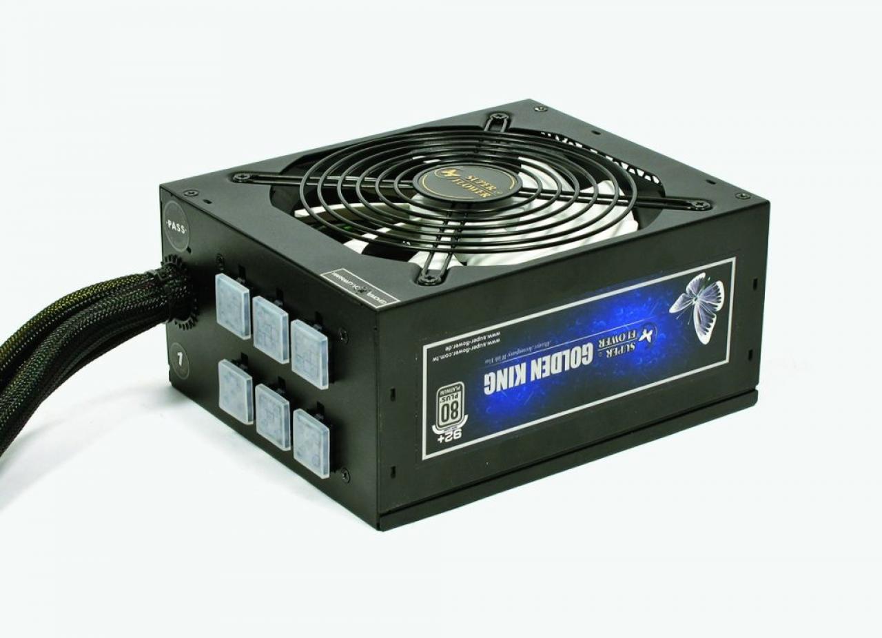 [27/04/2011] Nominiert für Technologie des Jahres: Netzteile mit 80 Plus Platin (im Bild Super Flower Golden King Platinum 550W)