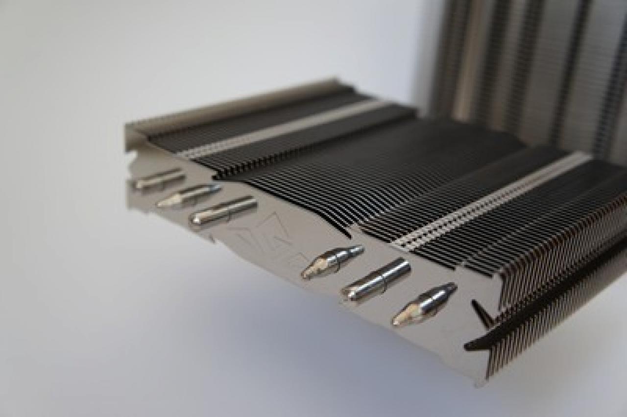 [28/04/2011] Prolimatechs Genesis im PCGHX-Test: Was kann der Edel-Kühler? (8)