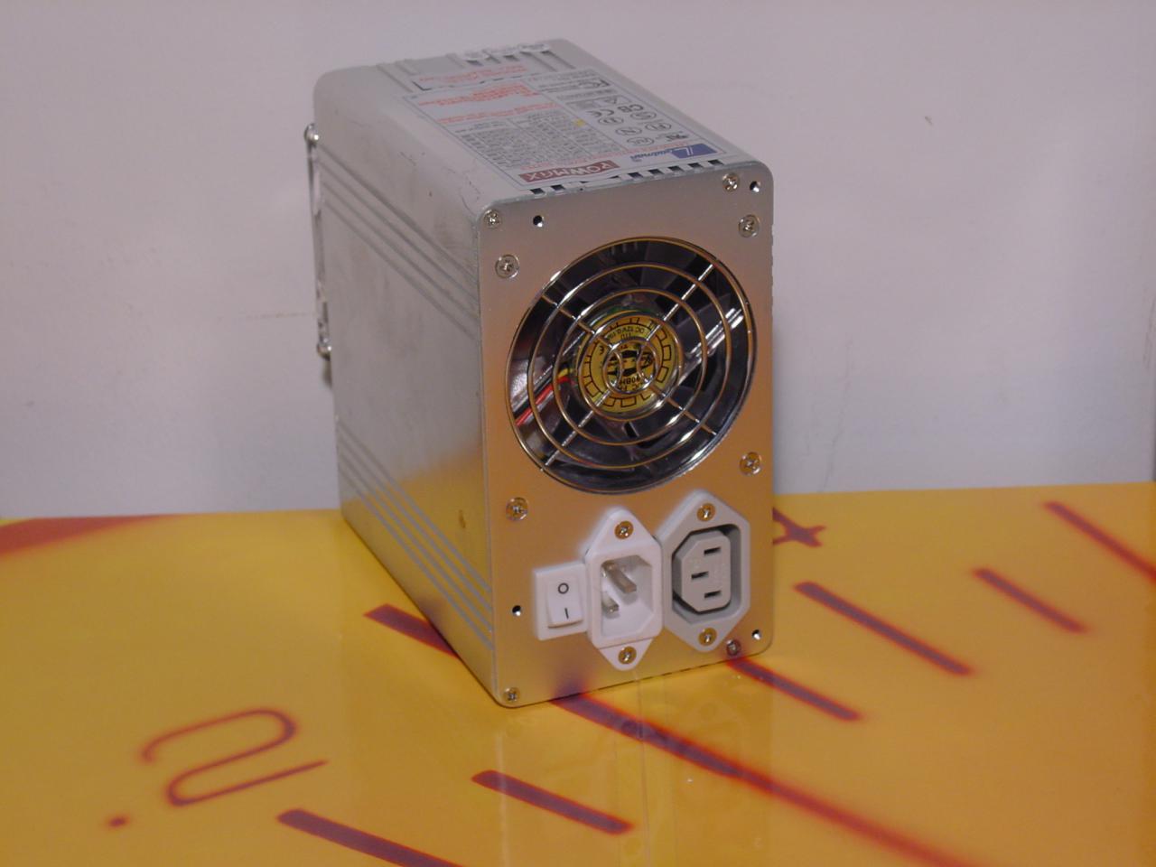 [21/04/2011] Meilensteine: Das Leadman LP-6100D ALU/SILVER aus dem Jahr 2002; PCGH schrieb: 