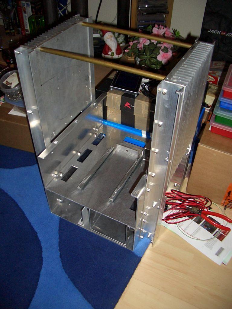 [29/04/2011] Faszinierendes Casecon-Projekt: Ein passiv gekühltes Meisterstück entsteht (77)