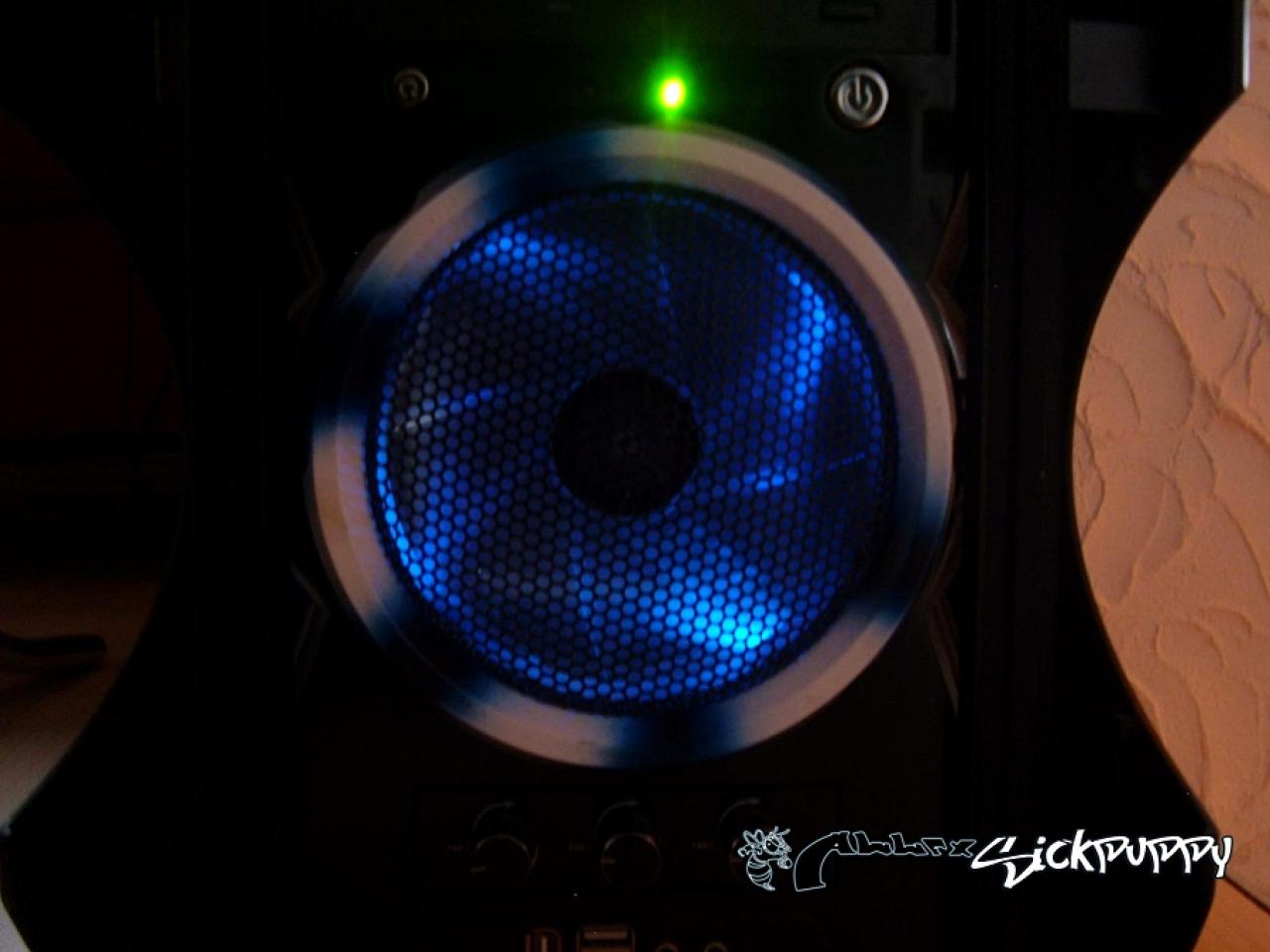 [15/04/2011] Casemod-Projekt Nanosick: Airbrush-Offensive bei Riesenlüfter-Tower (7)