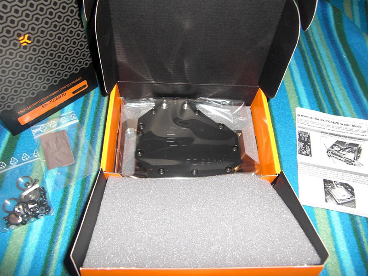 [15/04/2011] Cosmos S trifft Asus ROG trifft Lego Star Wars: absurdes Casemodding bei PCGHX (19)