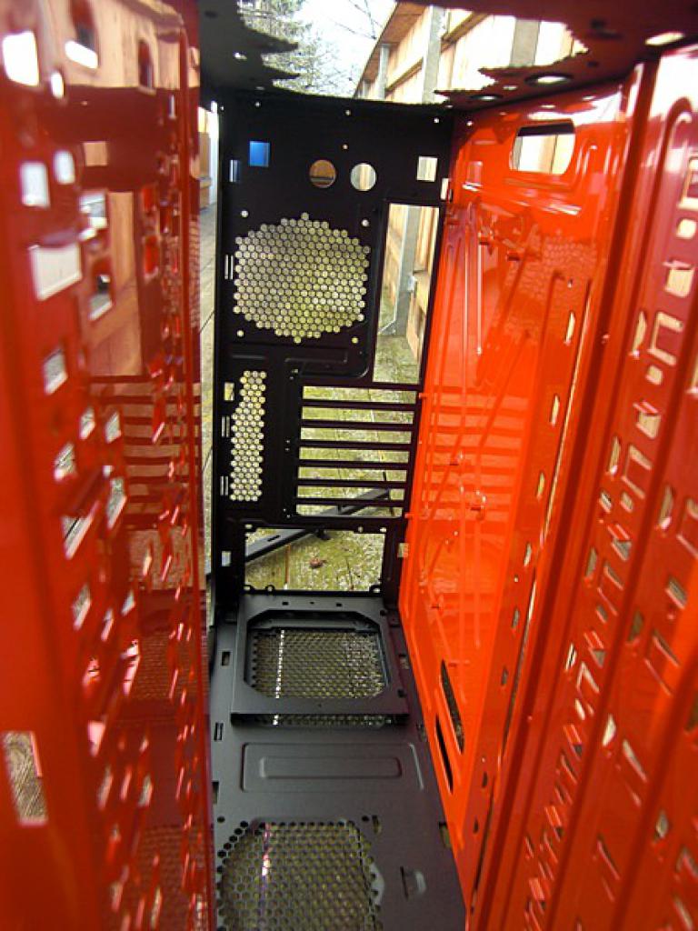[15/04/2011] Cosmos S trifft Asus ROG trifft Lego Star Wars: absurdes Casemodding bei PCGHX (33)