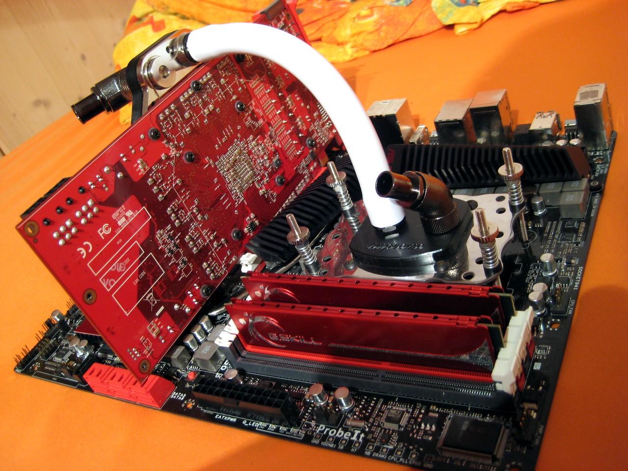 [15/04/2011] Cosmos S trifft Asus ROG trifft Lego Star Wars: absurdes Casemodding bei PCGHX (40)