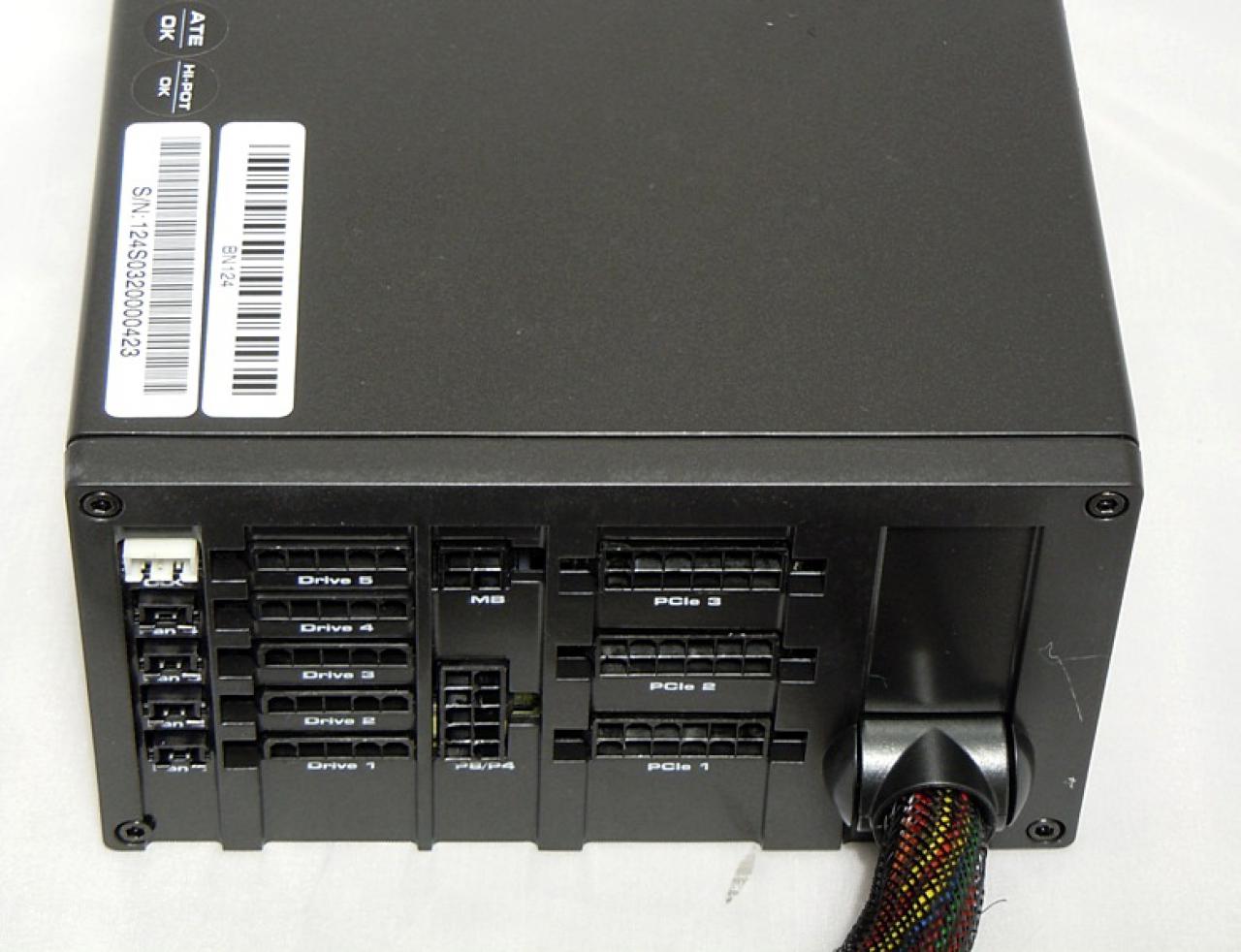 [21/04/2011] Luxus-Tagebuch: Spielen auf drei Bildschirmen, tolle Hardware im Supertower (7)