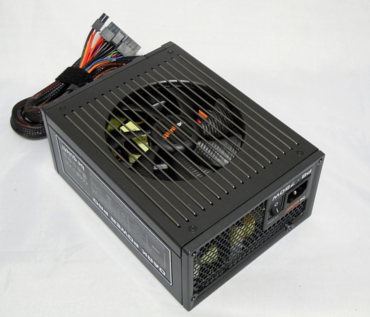 [21/04/2011] Luxus-Tagebuch: Spielen auf drei Bildschirmen, tolle Hardware im Supertower (8)