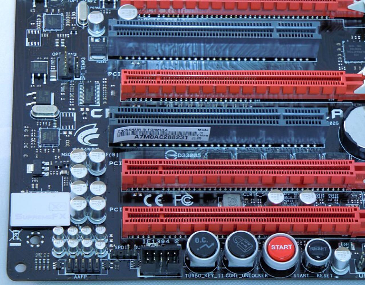 [21/04/2011] Luxus-Tagebuch: Spielen auf drei Bildschirmen, tolle Hardware im Supertower (15)