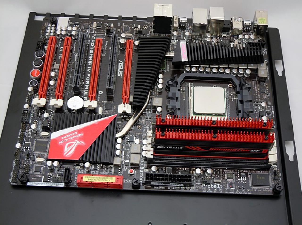 [21/04/2011] Luxus-Tagebuch: Spielen auf drei Bildschirmen, tolle Hardware im Supertower (17)