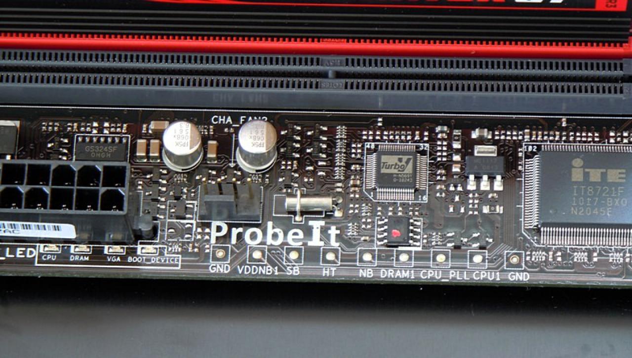 [21/04/2011] Luxus-Tagebuch: Spielen auf drei Bildschirmen, tolle Hardware im Supertower (43)