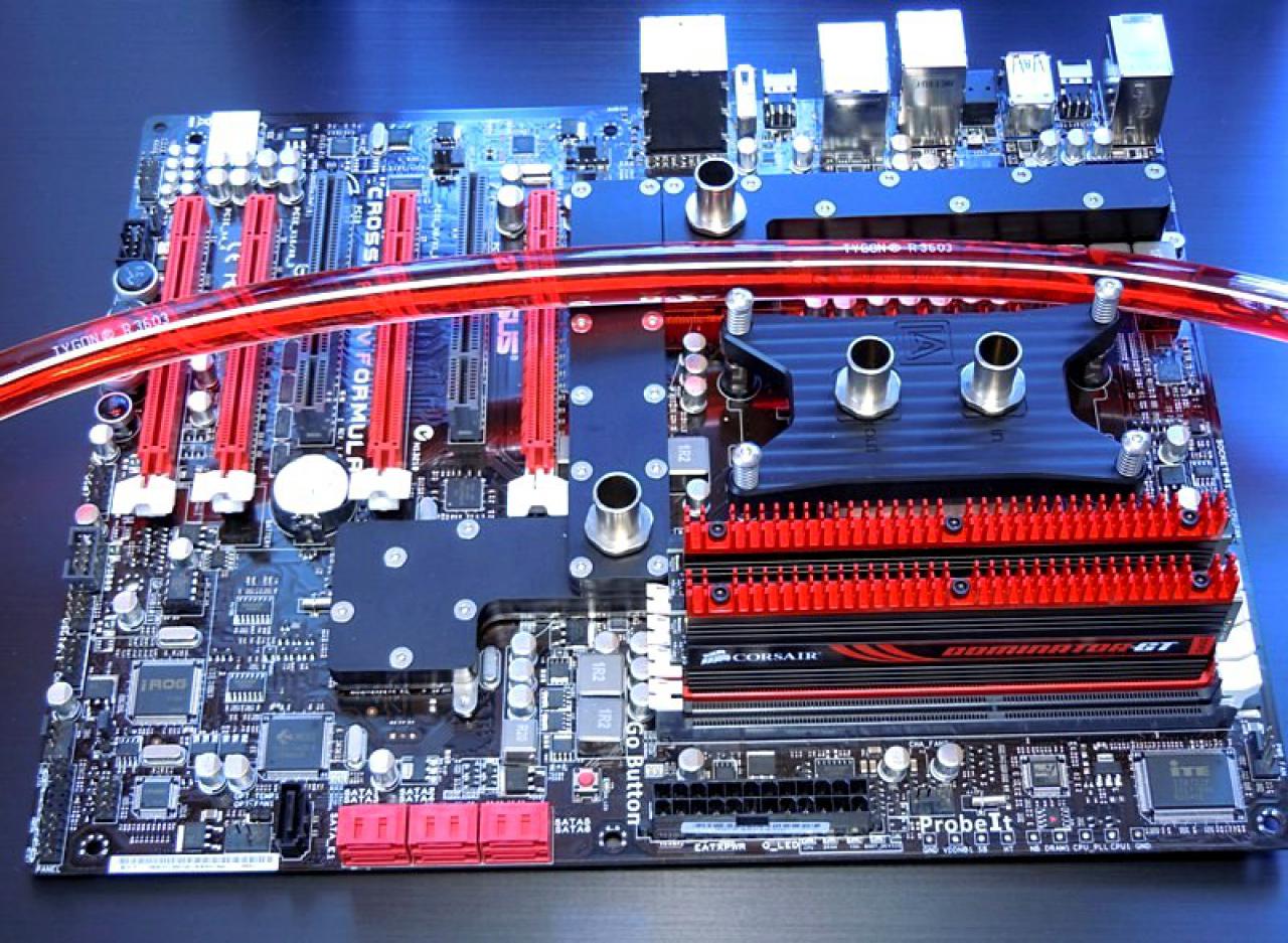 [21/04/2011] Luxus-Tagebuch: Spielen auf drei Bildschirmen, tolle Hardware im Supertower (45)