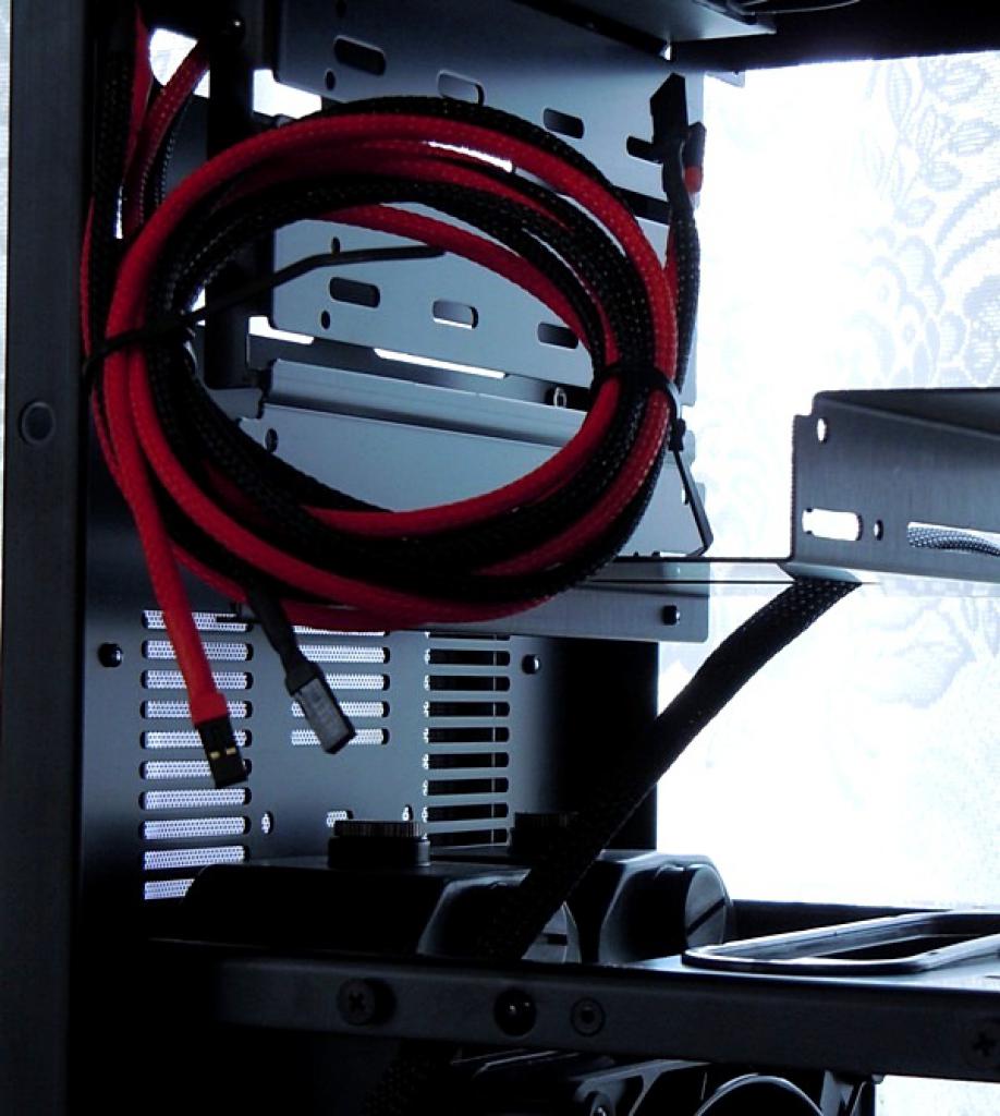 [21/04/2011] Luxus-Tagebuch: Spielen auf drei Bildschirmen, tolle Hardware im Supertower (59)