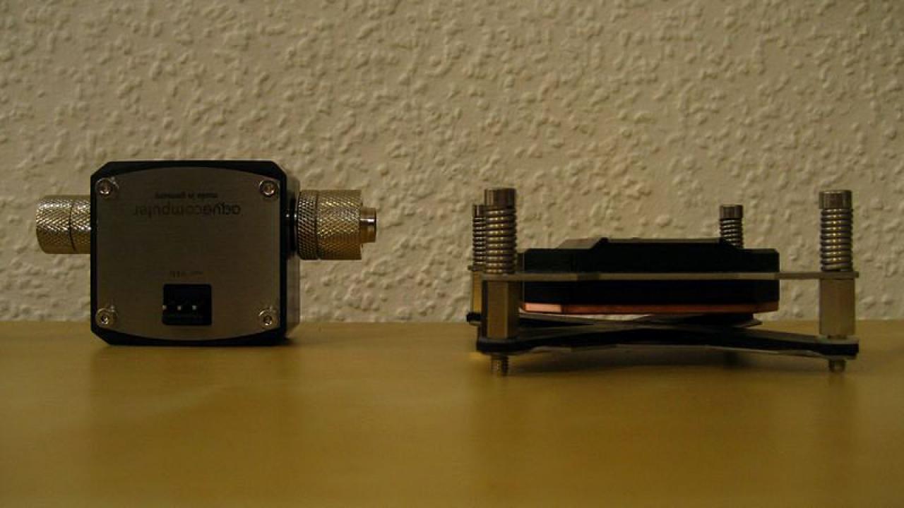 [29/04/2011] Langzeittagebuch mit überraschendem Defekt: Silverstone Fortress FT01 in elegant (17)