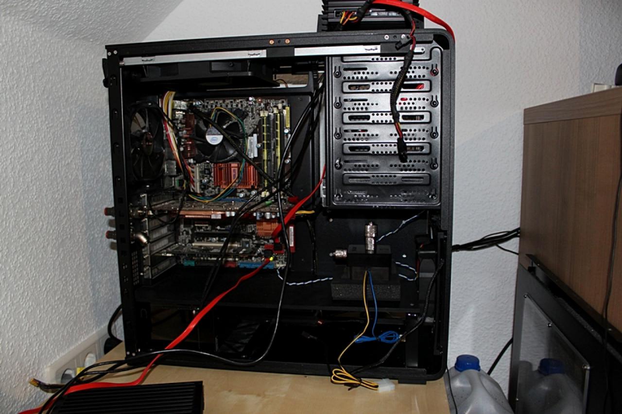 [29/04/2011] Langzeittagebuch mit überraschendem Defekt: Silverstone Fortress FT01 in elegant (38)