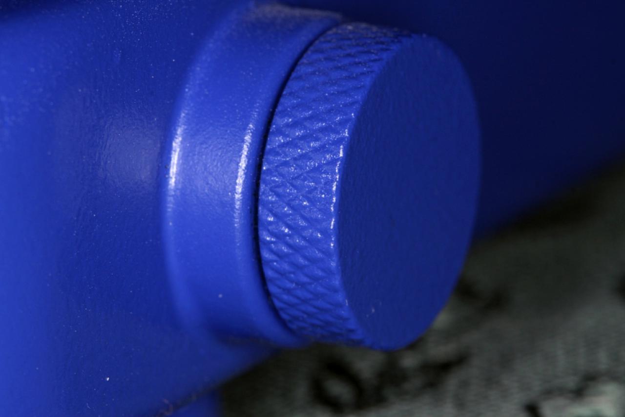 [08/04/2011] V351 Blue Force: die verblüffende Casemod mit über 6.000 Löchern (49)
