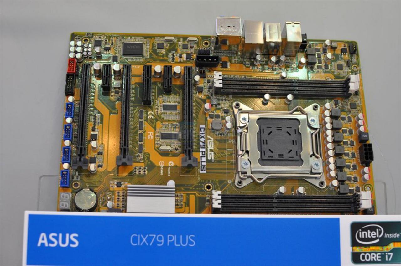 [31/05/2011] Computex: Diverse Hersteller zeigen ihre X79-Mainboards für Sockel 2011 - Update: Bildmaterial (23)